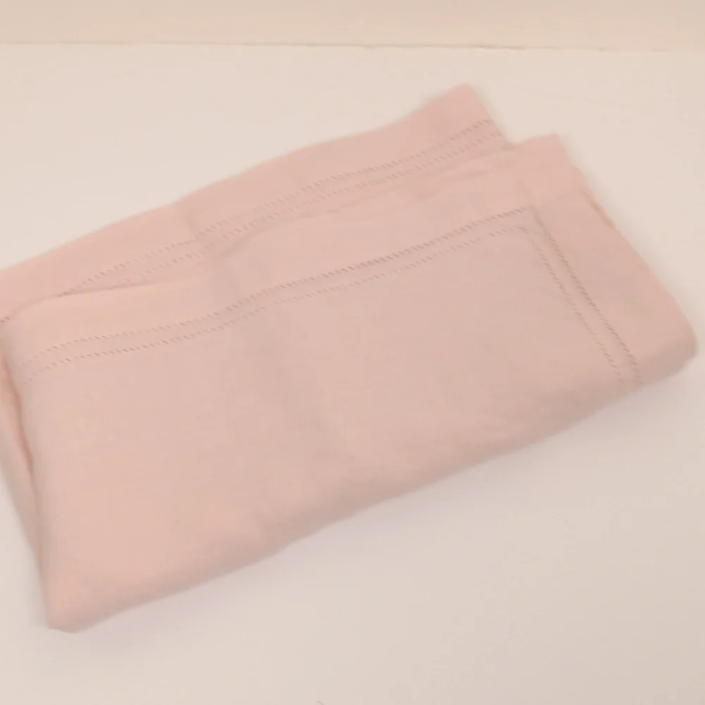 William Sonoma Linen Edge Stitch Table Runner 16